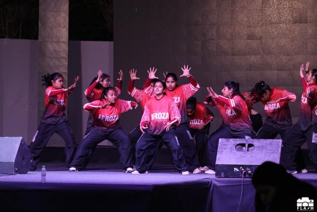 Renaissance Recovery 6